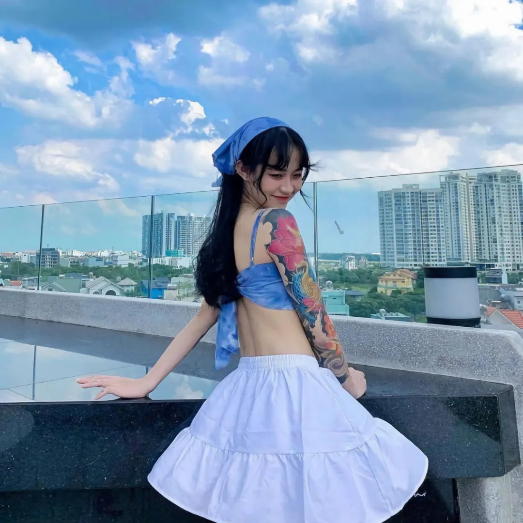八五盛夏海报